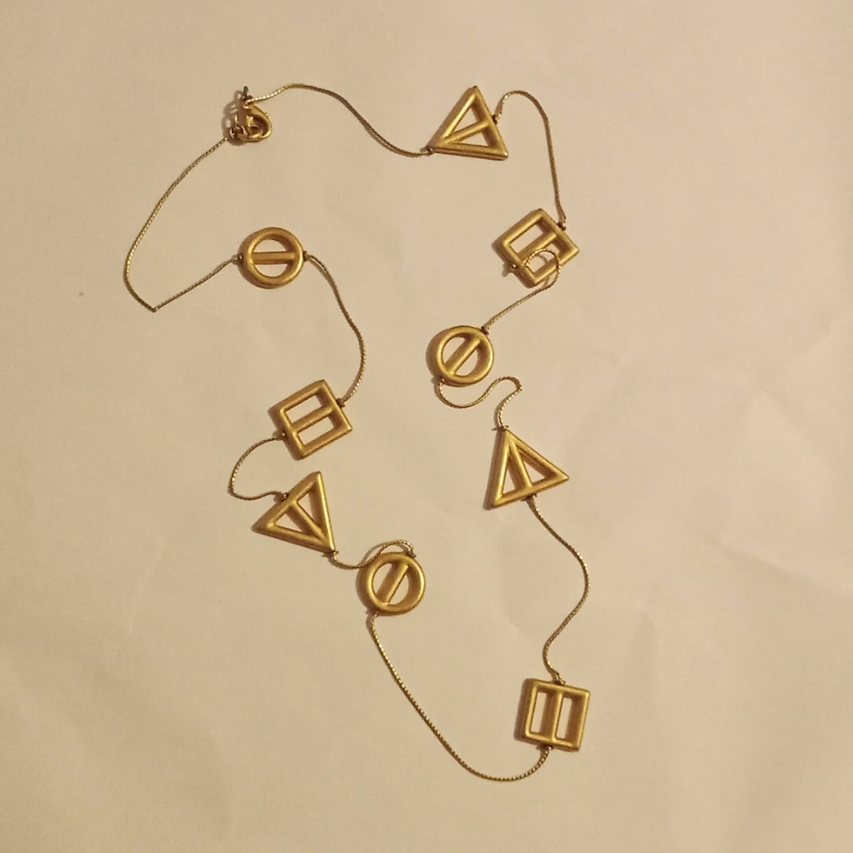 Vintage 16 In Gold Tone Necklace